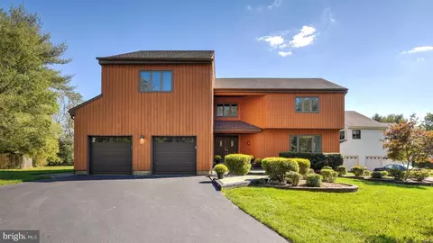 22 Indian Run Rd, Princeton Junction, NJ 08550