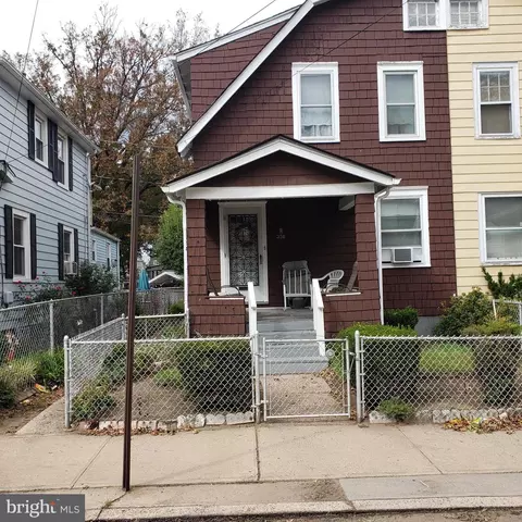 338 Tioga St, Trenton, NJ 08609