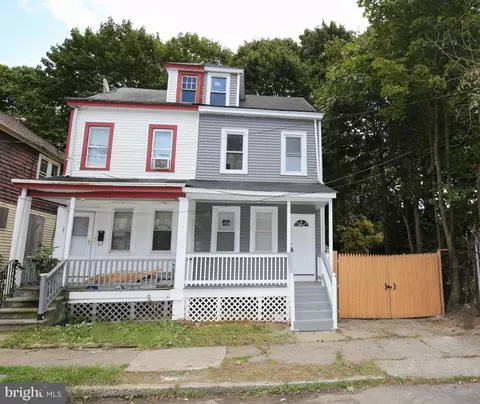 18 Christoph Ave, Trenton, NJ 08618