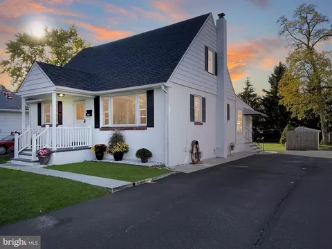 229 Locust Ave, Hamilton, NJ 08620