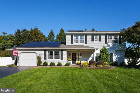 6 Katie Way, Hamilton, NJ 08690