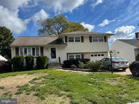 36 Dawes Ave, Trenton, NJ 08638