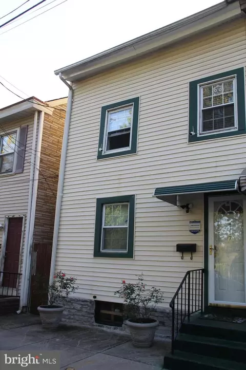817 2nd St, Trenton, NJ 08611