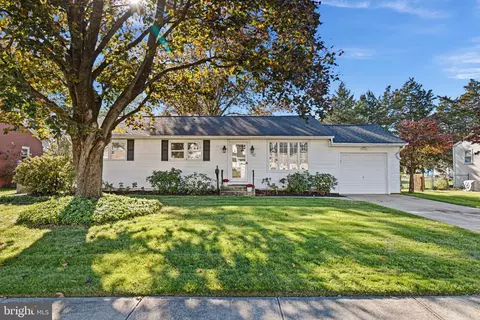 85 Ewingville Rd, Ewing, NJ 08638
