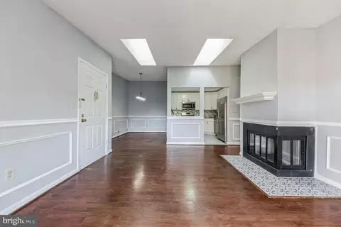 53 Aspen Ct, Hamilton, NJ 08619