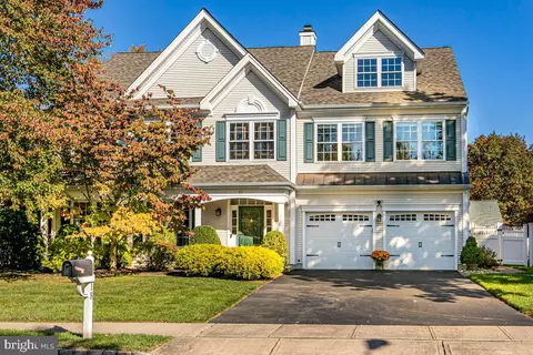 18 Wyckoff Dr, Pennington, NJ 08534