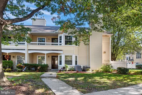 43 Dennis Ct, Hightstown, NJ 08520