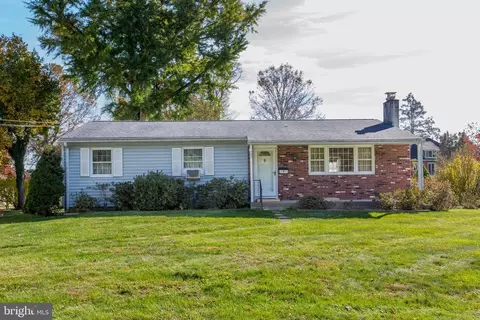 151 Summit Ave, Trenton, NJ 08628