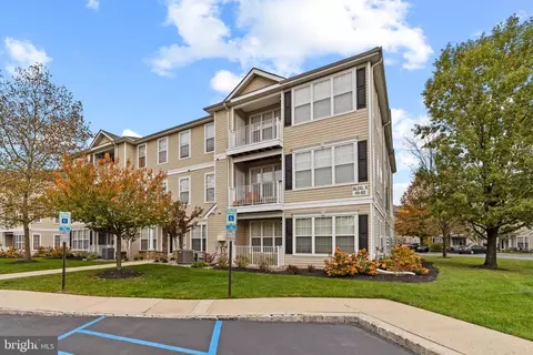 51 Kyle Way, Ewing, NJ 08628