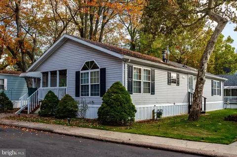 7 Terrace Dr, East Windsor, NJ 08520