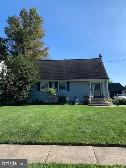 67 Main Blvd, Ewing, NJ 08618