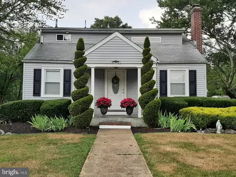 643 Etra Rd, East Windsor, NJ 08520
