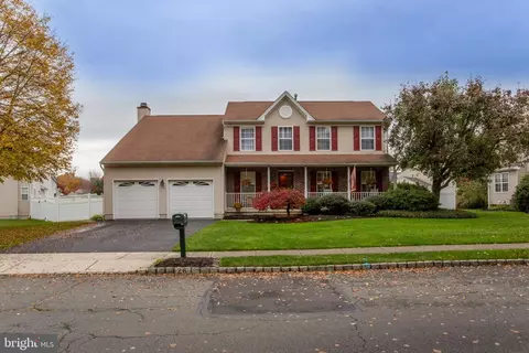 26 Karena Ln, Lawrence, NJ 08648