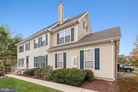 410 Bollen Ct, Pennington, NJ 08534