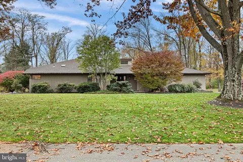 5 Deer Run, Princeton, NJ 08540