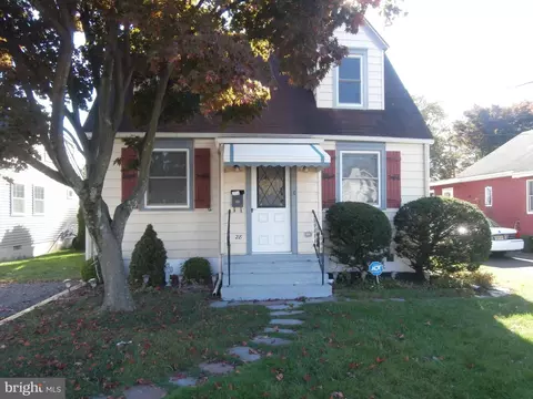 28 Finley Ave, Hamilton, NJ 08610