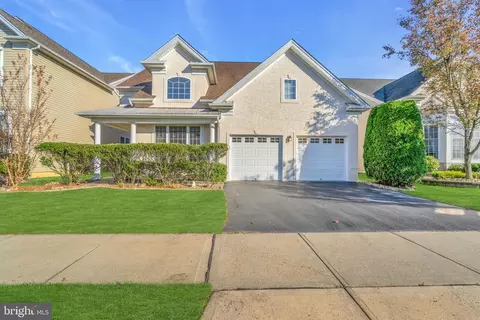 29 Copernicus Ct, Cranbury, NJ 08512