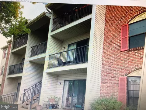 22 Gilpin Ct, Lawrenceville, NJ 08648