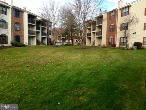16 Rickard Ct, Lawrence Township, NJ 08648