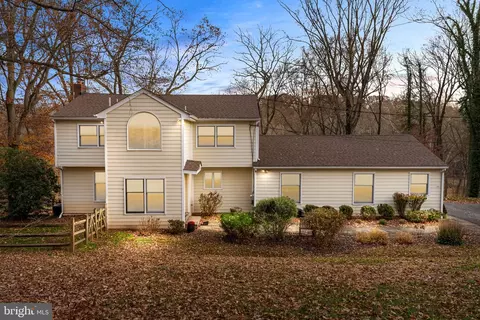 24 Forrest Blend Dr, Titusville, NJ 08560
