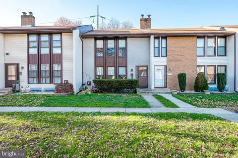 47 Twin Rivers Dr N, Hightstown, NJ 08520