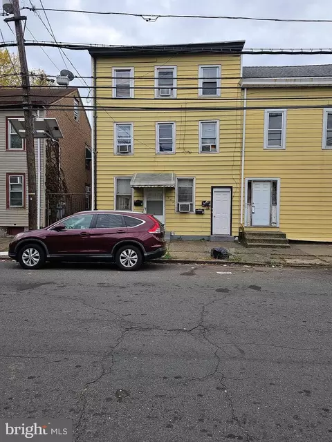 405 Genesee St, Trenton, NJ 08611