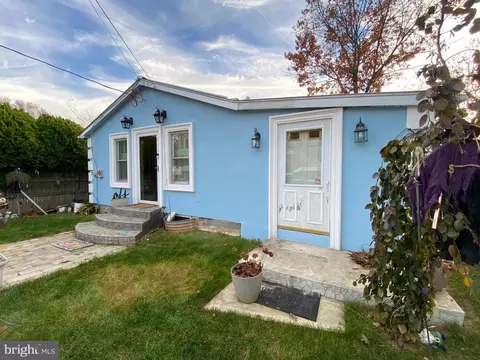 17 Terrill Ave, Hamilton, NJ 08619