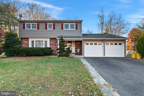 843 Hughes Dr, Hamilton, NJ 08690