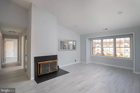 43 Joyner Ct, Lawrenceville, NJ 08648