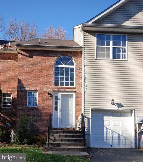 130 Orchid Ln, Ewing, NJ 08628