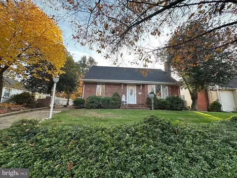 27 Middleton Dr, Hamilton, NJ 08620 photo 2