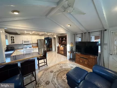 27 Middleton Dr, Hamilton, NJ 08620 photo 8