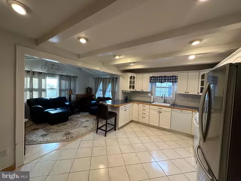 27 Middleton Dr, Hamilton, NJ 08620 photo 6
