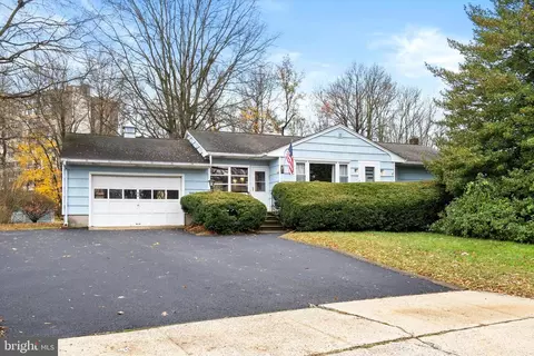 1695 Klockner Rd, Hamilton, NJ 08619