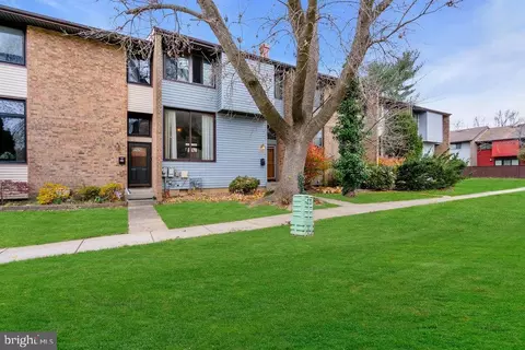 367 Iverson Pl, East Windsor, NJ 08520