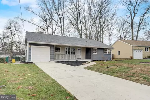 9 Glen Stewart Dr, Ewing, NJ 08618