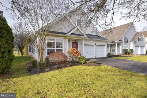 32 Rainflower Ln, West Windsor, NJ 08550