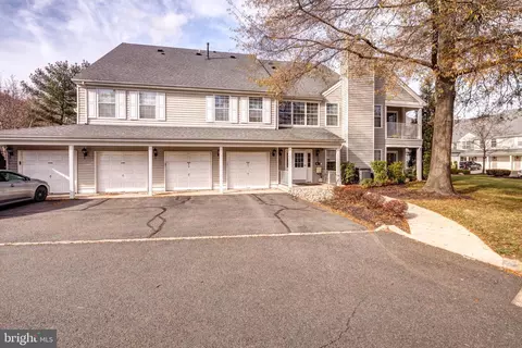 314 American Eagle Ct, Lawrenceville, NJ 08648