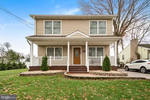 185 Upland Ave, Ewing, NJ 08638