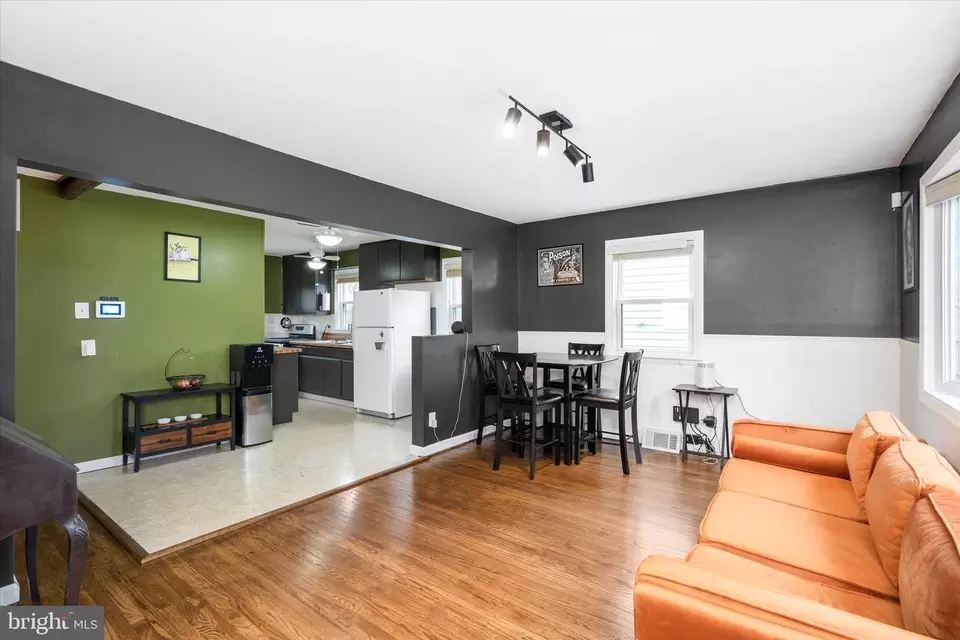  310 Wynnewood Rd, Ewing, NJ 08628 photo 4
