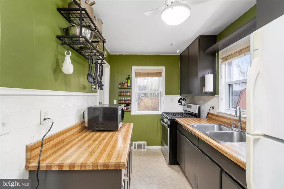  310 Wynnewood Rd, Ewing, NJ 08628 photo 9
