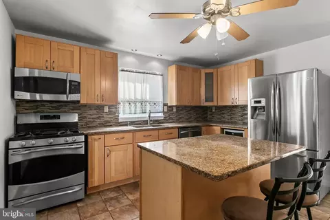 32 Taft Ave, Hamilton, NJ 08610