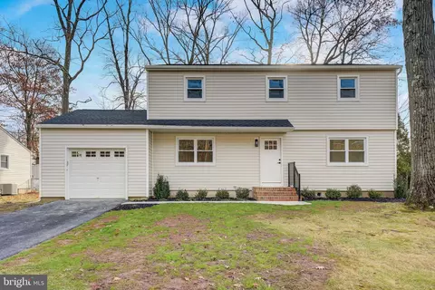 391 Green Ln, Ewing, NJ 08638