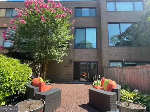 10 Willow St, Princeton, NJ 08540