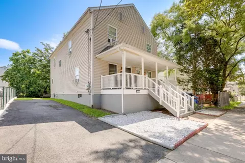 14 Race St, Trenton, NJ 08638