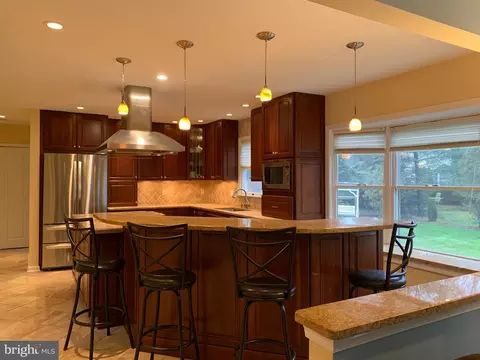 2 Remington Cir, Princeton Junction, NJ 08550