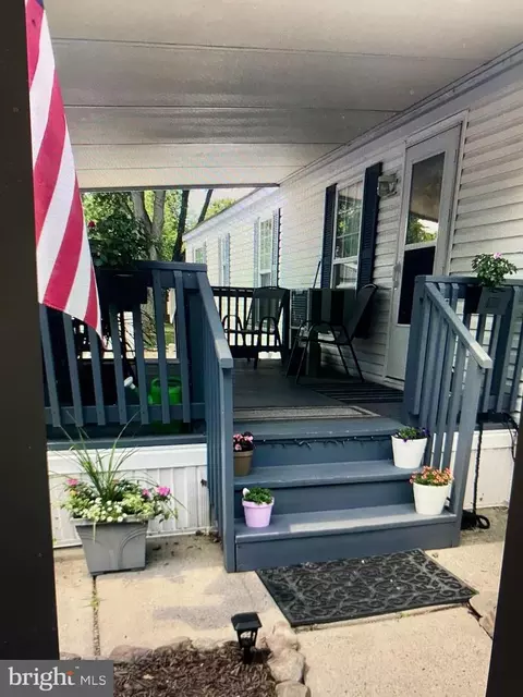 12 South Dr, East Windsor, NJ 08520