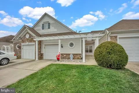 29 Dove Ct, Hamilton, NJ 08690