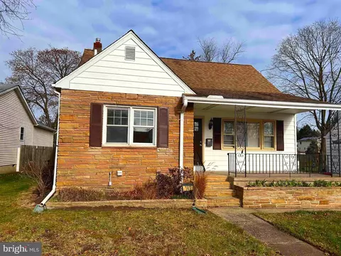 142 Locust Ave, Hamilton, NJ 08610