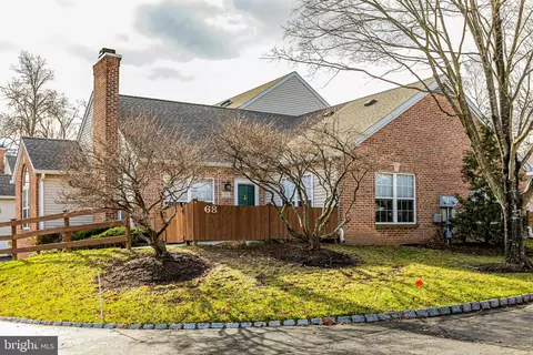 68 Woolsey Ct, Pennington, NJ 08534